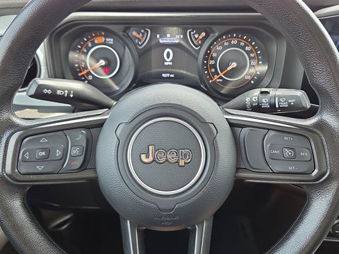Used 2024 Jeep Wrangler Sport AWD/4WD image 24
