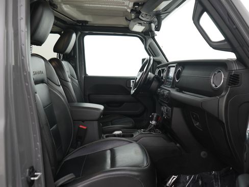 Used 2021 Jeep Wrangler Unlimited Sahara w/ Uconnect 4C Nav & Sound Group AWD/4WD image 12