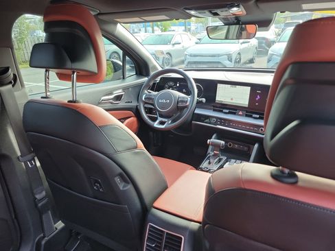 Used 2023 Kia Sportage SX image 13