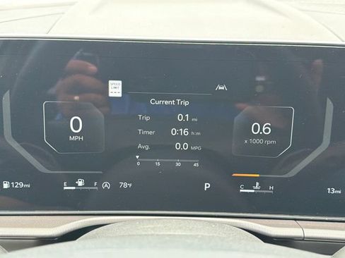 New 2026 Kia Sportage SX FWD image 11