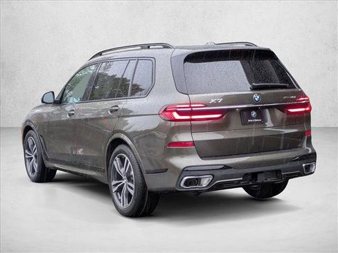 Used 2026 BMW X7 xDrive40i w/ M Sport Package AWD/4WD image 8