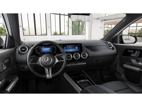 New 2026 Mercedes-Benz GLA 250 4MATIC image 3
