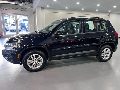 Used 2016 Volkswagen Tiguan S image 4