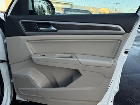 Used 2020 Volkswagen Atlas SEL image 15