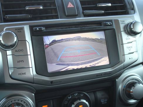 Used 2018 Toyota 4Runner SR5 image 17