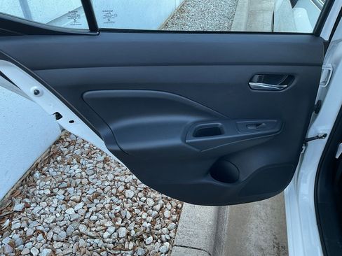 Used 2025 Nissan Versa SV image 16