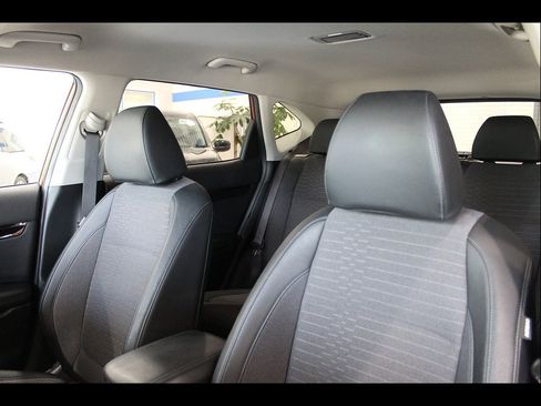Used 2021 Kia Seltos S AWD/4WD image 14