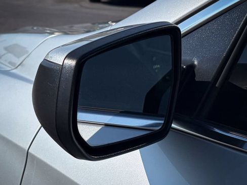 Used 2020 Chevrolet Malibu LT FWD image 21