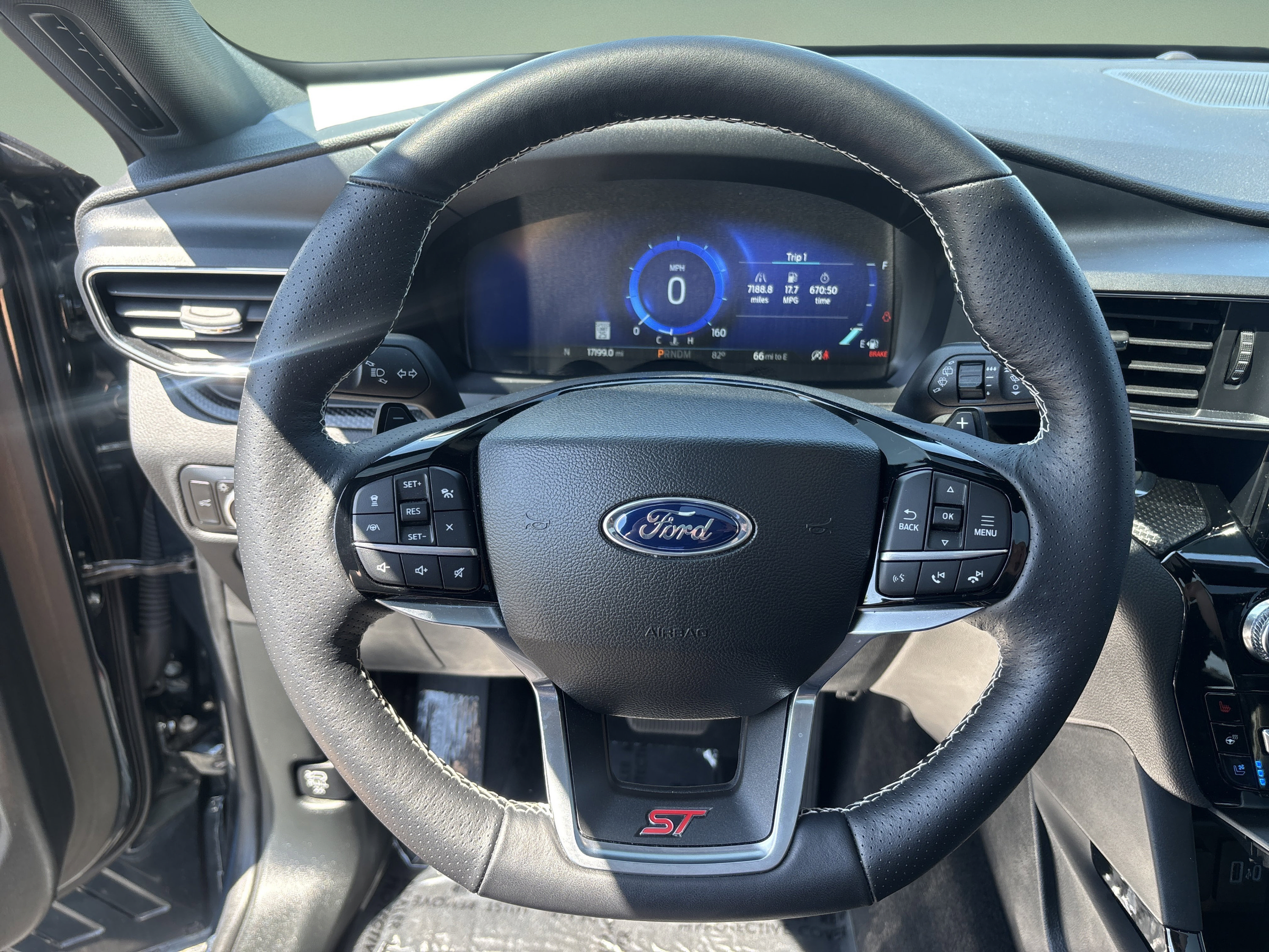 Used 2023 Ford Explorer ST w/ Equipment Group 401A AWD/4WD image 13