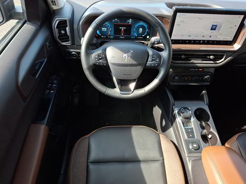 Used 2025 Ford Bronco Sport Outer Banks w/ Outer Banks Tech Package+ AWD/4WD image 12