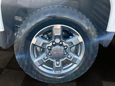 Certified 2025 GMC Sierra 2500 SLE w/ SLE Value Package; AWD/4WD image 11