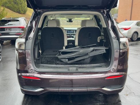 Used 2023 Buick Enclave Avenir w/ Avenir Technology Package image 9