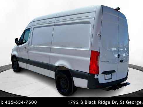 Used 2025 Mercedes-Benz Sprinter 2500 image 3