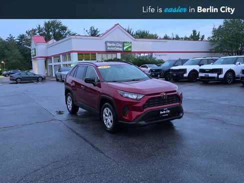 Used 2021 Toyota RAV4 LE AWD/4WD image 1