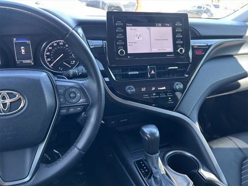 Certified 2021 Toyota Camry SE image 16