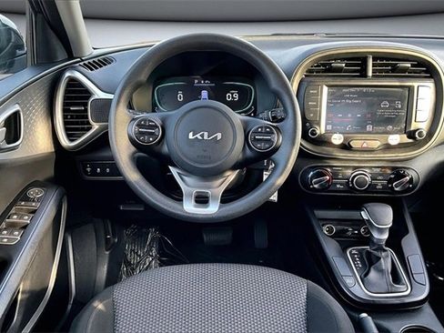Used 2024 Kia Soul LX w/ Option Group 015 image 8