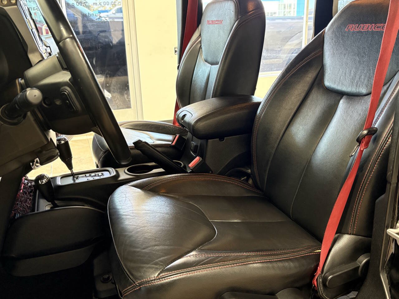 Used 2017 Jeep Wrangler Unlimited Rubicon AWD/4WD image 17