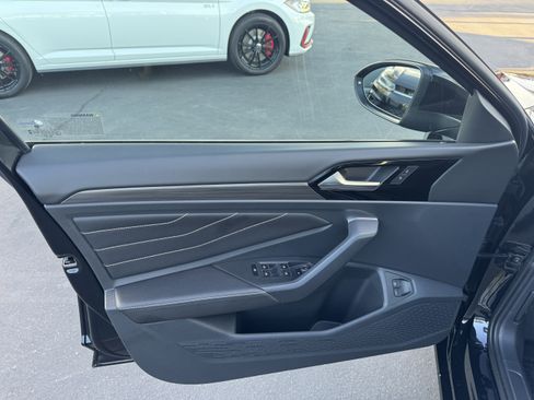 Certified 2023 Volkswagen Jetta SEL image 11