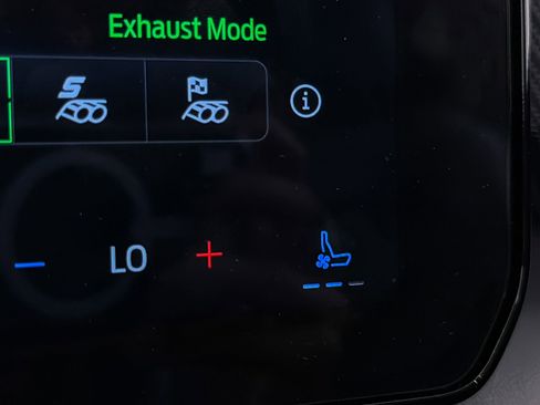 Used 2025 Ford Mustang Dark Horse image 28