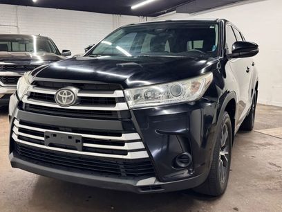 Used 2017 Toyota Highlander LE