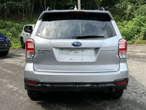 Used 2017 Subaru Forester 2.5i Premium w/ All-Weather Package AWD/4WD image 4