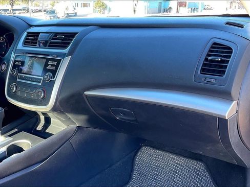 Used 2017 Nissan Altima 2.5 SR image 23