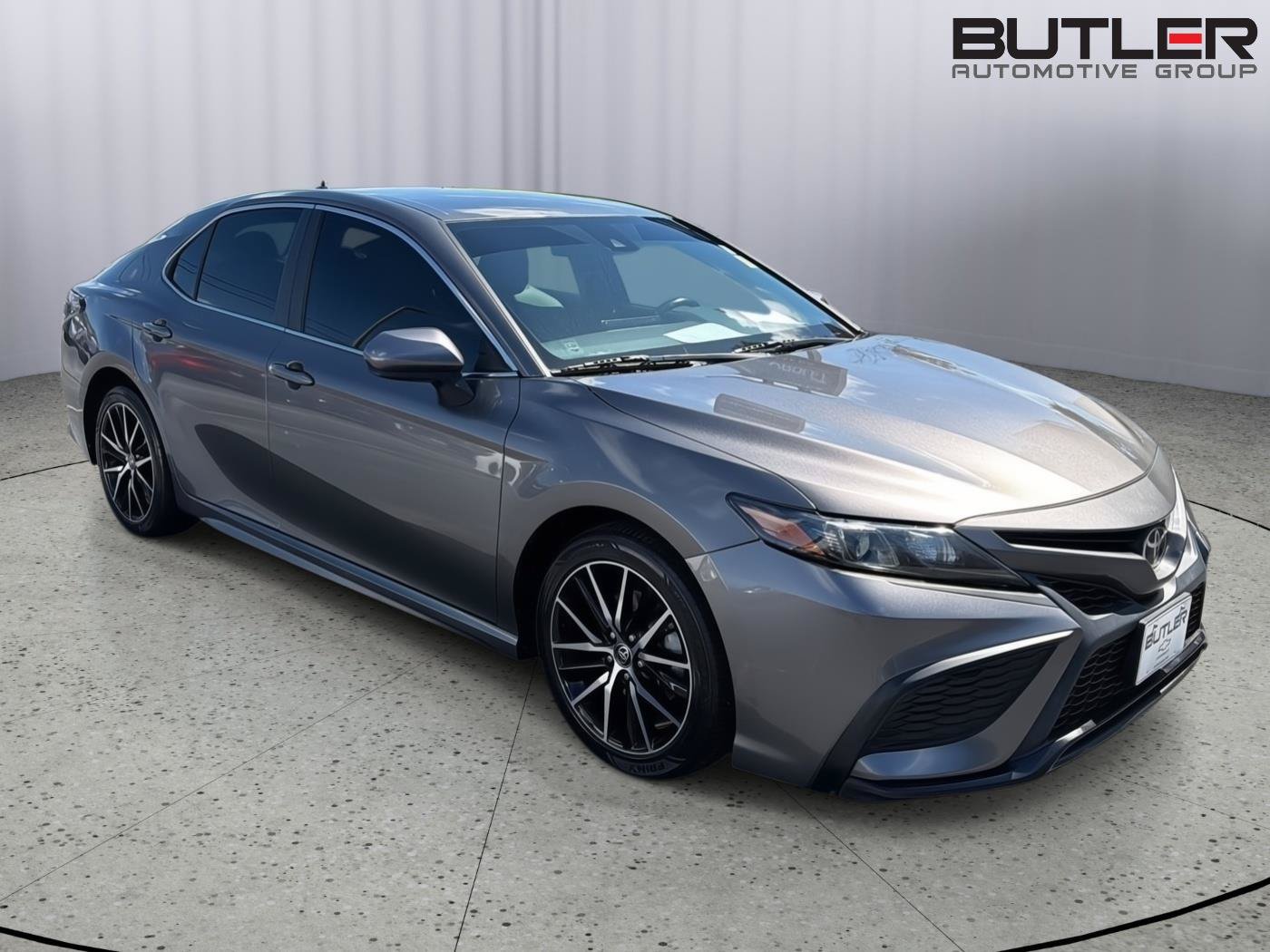 Used 2021 Toyota Camry SE FWD image 8
