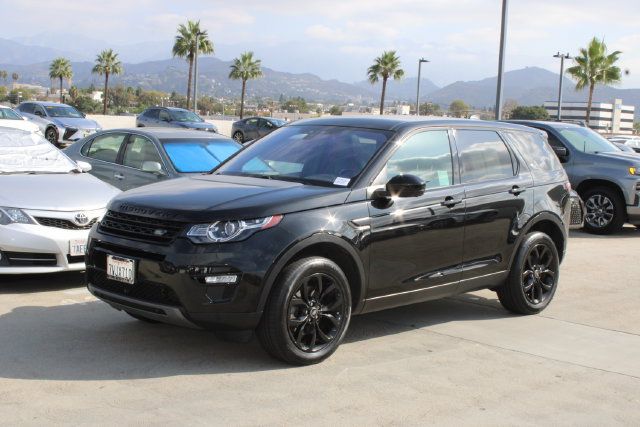 Used 2017 Land Rover Discovery Sport HSE AWD/4WD image 3