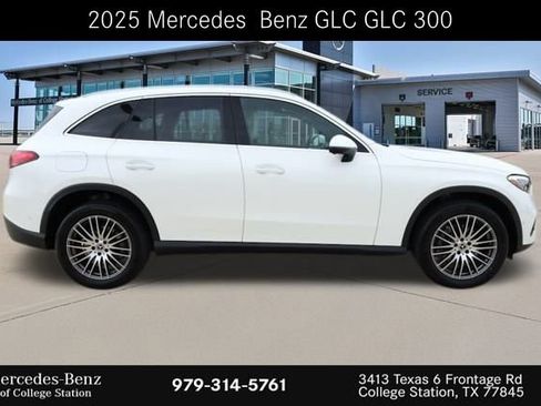 Certified 2025 Mercedes-Benz GLC 300 image 2