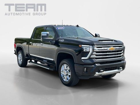 Used 2024 Chevrolet Silverado 2500 High Country w/ High Country Premium Package AWD/4WD image 1