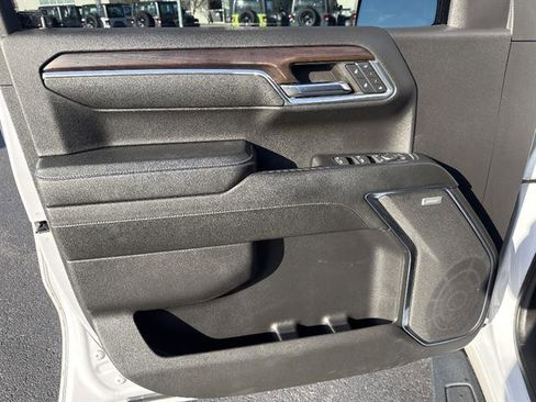 Used 2024 GMC Sierra 1500 SLT w/ SLT Premium Plus Package image 7