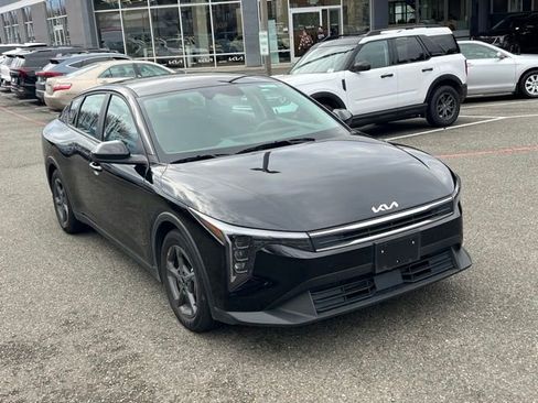 Certified 2025 Kia K4 LXS image 7