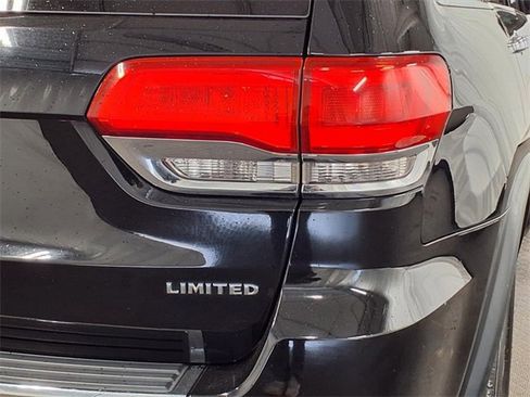 Used 2019 Jeep Grand Cherokee Limited image 31