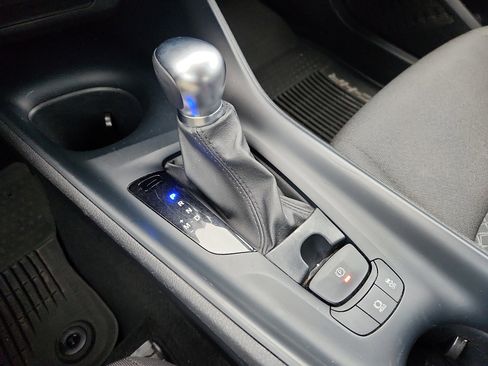 Used 2021 Toyota C-HR LE image 17