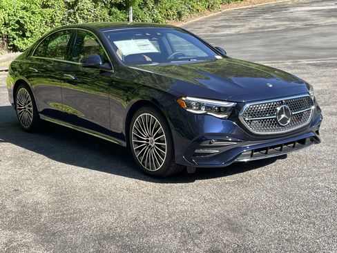 New 2026 Mercedes-Benz E 350 Sedan image 4