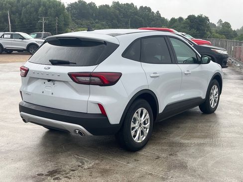 New 2025 Ford Escape Active w/ Cold Weather Package image 3