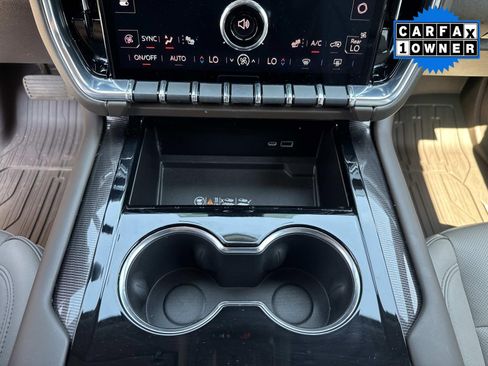 Used 2025 GMC Yukon Elevation w/ LPO, Floor Liner Package AWD/4WD image 33