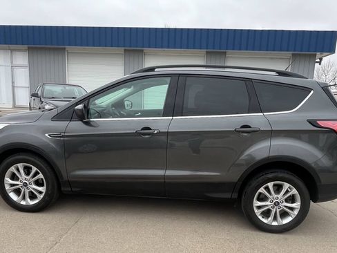 Used 2018 Ford Escape SEL FWD image 10