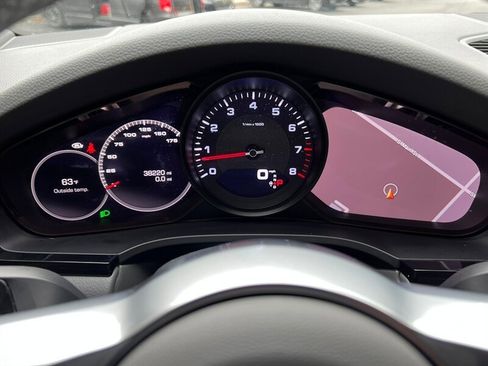 Used 2021 Porsche Cayenne image 36