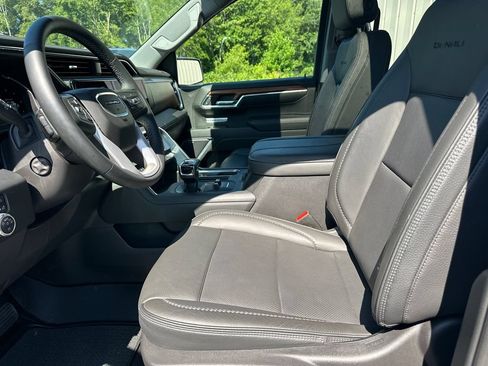 Used 2023 GMC Sierra 1500 Denali w/ Denali Reserve Package AWD/4WD image 10
