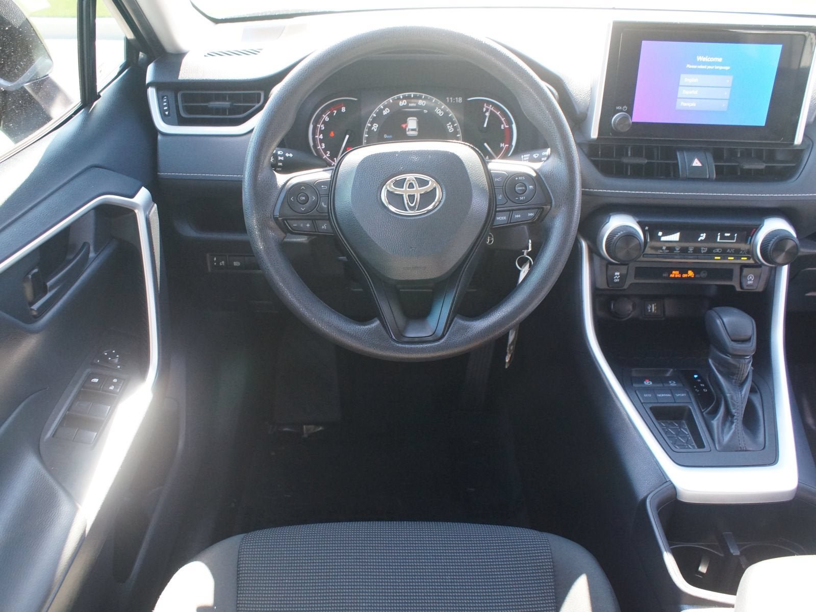 Used 2024 Toyota RAV4 LE FWD image 5