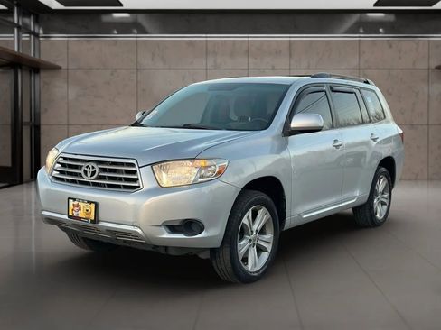 Used 2010 Toyota Highlander 2WD image 2