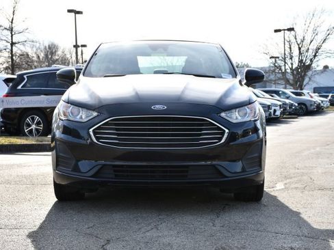 Used 2019 Ford Fusion SE image 2