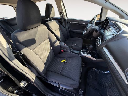 Used 2018 Honda Fit EX image 19