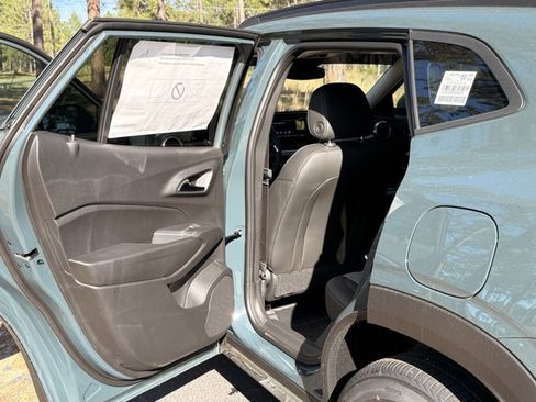 New 2026 Chevrolet Trax LT w/ Driver Confidence Package image 25