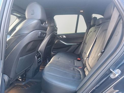 Certified 2022 BMW X5 xDrive40i w/ M Sport Package image 8