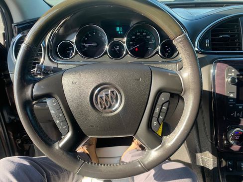 Used 2017 Buick Enclave Leather image 9