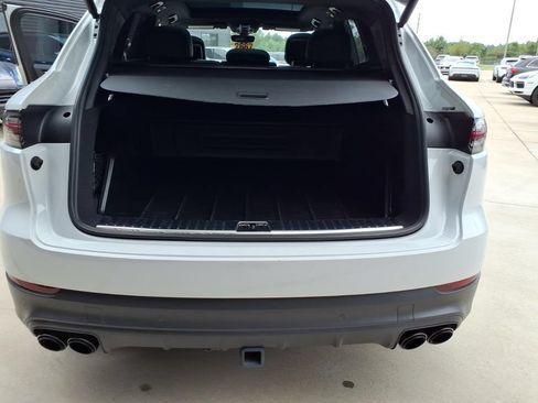 Used 2023 Porsche Cayenne S Platinum AWD/4WD image 36