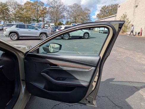 Used 2024 MAZDA MAZDA3 s image 27