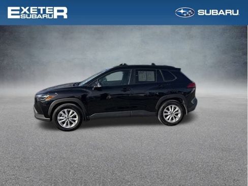 Used 2023 Toyota Corolla Cross LE w/ Moonroof Package image 1